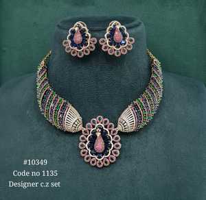 Collier et boucles d'oreilles en zircon cubique de créateur 10349Peacock, plaqué laiton motif floral Mehandi, bijoux de fête et de mariage pour femmes - Product Image 3