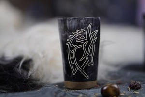 Tasse à boire en corne de buffle noire naturelle, sculptée avec un motif de dragon viking, artisanat naturel, objet de collection, thème animal, durable, UO - Product Image 4
