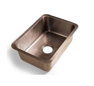 Évier de cuisine en cuivre haut de gamme, finition artisanale offrant un aspect luxueux et des performances de cuisine fiables - Product Image 1