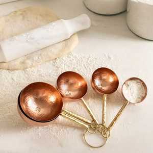 Ensemble de tasses à mesurer en cuivre antique 250 ml, outils de cuisine en métal résistants à la chaleur, lavage à la main uniquement, coffrets cadeaux de tasses à mesurer en métal - Product Image 6
