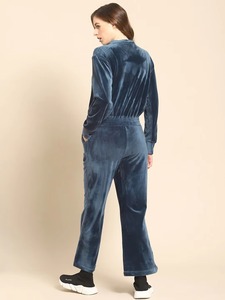 Conjunto Deportivo de Invierno Unisex de Terciopelo, 2 Piezas, Chaqueta con Cierre Completo y Capucha, y Pantalones de Pijama - Product Image 3