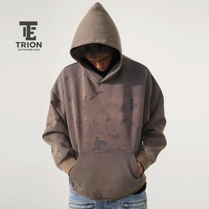 เสื้อฮู้ดดี้ผู้ชายสีดำทรงโอเวอร์ไซส์ ผ้าฟลีซคอตตอน มีฮู้ด ลายสาดสี สไตล์สตรีทแวร์ รับผลิตตามสั่ง ขายส่ง - Product Image 6