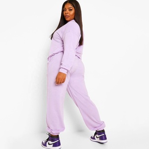 Conjuntos Deportivos Casuales y Elegantes para Mujer con Logotipo Personalizado, Pantalones Deportivos Femeninos, Trajes Deportivos 100% Algodón de Pakistán - Product Image 6