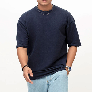 เสื้อยืดโอเวอร์ไซส์แบบหนาพิเศษสั่งทำขายส่ง คอกลมสไตล์วินเทจ เสื้อยืดโอเวอร์ไซส์สีพื้น ผ้าผสมอีลาสเทนสีดำสำหรับผู้ชาย - Product Image 1