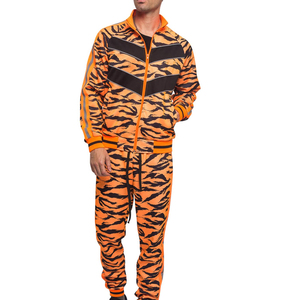 ชุดเซ็ตเสื้อฮู้ดดี้และกางเกงจ็อกเกอร์ปักลายแบบกำหนดเอง ผ้าฟลีซเนื้อหนา ปักลายแบบดิสเทรส สำหรับผู้ชาย - Product Image 1