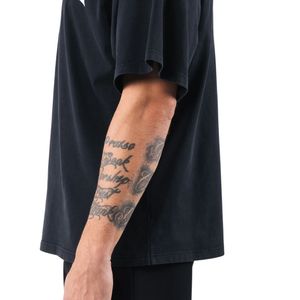 เสื้อยืดโอเวอร์ไซส์สีดำสำหรับผู้ชาย ผ้าฝ้ายพรีเมียม คอกลม ทรงหลวม สไตล์ลำลอง สตรีทแวร์ ชุดลำลองสำหรับชีวิตประจำวัน - Product Image 4
