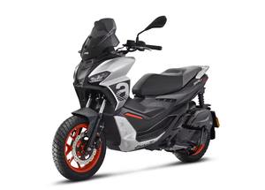 รถสกู๊ตเตอร์/มอเตอร์ไซค์ SR GT Sport 125 สีแดง รุ่น High Performance สำหรับสนามแข่ง ขนาด 125 ซีซี ระบบหัวฉีด EFI ระดับหรู สำหรับการผจญภัย พร้อมระบบเกียร์ CVT อัตโนมัติ ความเร็วสูงสุด 100 กม./ชม. - Product Image 4