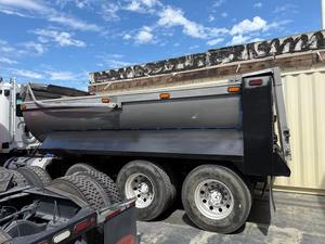 Tracteur routier poids lourd 10 roues, moteur diesel, pour logistique conteneurs et transport routier - Product Image 4