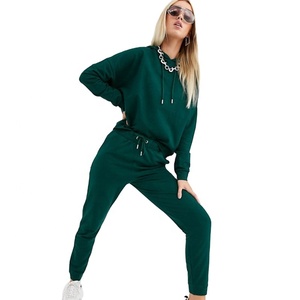 Chándal personalizado en blanco para mujer, Sudadera con capucha, conjunto de 2 piezas - Product Image 1