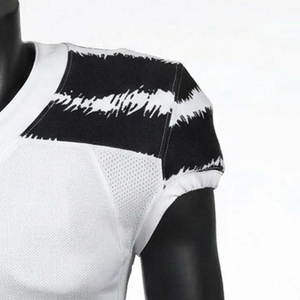 เสื้อฟุตบอลอเมริกันสั่งทำขายส่งจากโรงงานโดยตรง ยอดนิยม พิมพ์ลายเต็มตัว เสื้อกีฬาระบายอากาศ แขนสั้น - Product Image 4