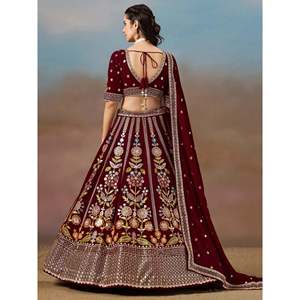 Espectacular Lehenga Choli de Georgette con Lentejuelas Color Granate, Corte en A, con Volantes, para Recepción - Product Image 2