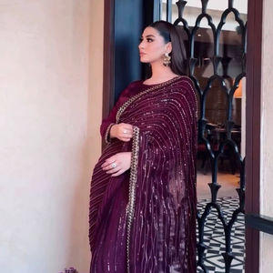 ผ้าไหมแคสตูรีปักเลื่อมลายไวน์ ดีไซน์เนอร์ส่าหรีสำหรับผู้หญิง งานแต่งงาน งานเลี้ยง งานรับรอง งานค็อกเทล งานพิธีต่างๆ  งานปักหนัก ประณีต สง่างาม ขายส่ง - Product Image 1