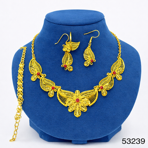 MOLL JEWELLERS Cadena de Cobre Chapado en Oro con Diseño de Hoja y Circonitas Naturales para Mujer, 16 Pulgadas, Ideal para Bodas - Product Image 3