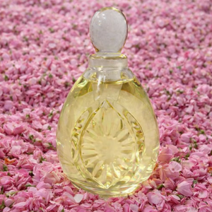 ALOURA OILS Huile d'Attar de Rose de Madina - Infusée à l'eau et aux fleurs avec source de chaleur pour la parfumerie et l'aromathérapie Fabriquée dans l'Uttar Pradesh - Product Image 1