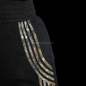 กางเกงสเวตเตอร์เอวสูงสำหรับผู้ชาย, กางเกงสเวตเตอร์ผ้าฝ้ายทรงหลวมมีแถบด้านข้างพิมพ์ลายไม่ยับย่นย้อมธรรมดา - Product Image 4