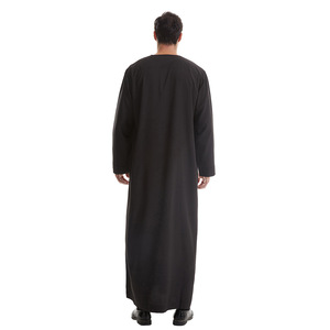 Vente en gros de thobes pour hommes, fabrication sur mesure de jubbas islamiques, OEM, ODM, marque privée, fabricant de robes musulmanes pour hommes. - Product Image 3