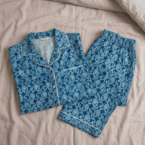 ชุดนอนผ้าฝ้ายสีครามคลาสสิกสำหรับผู้หญิง สวมใส่สบาย พิมพ์ลายด้วยมืออย่างมีศิลปะ ผลิตในอินเดีย - Product Image 4