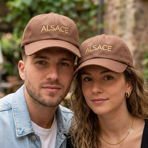 Gorra de Papá con Bordado de Logotipo Personalizado al por Mayor |   Gorra de Béisbol de 6 Paneles, Sin Estructura, de Tela de Sarga de Algodón, con Visera Curva Suave - Product Image 6