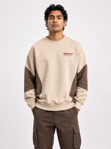 เสื้อสเวตเชิ้ตผู้ชายระดับพรีเมียม ให้ความสบายเหนือระดับ ดีไซน์ทันสมัย พร้อมการเย็บที่ทนทาน เหมาะสำหรับแฟชั่นลำลองและสวมใส่ในชีวิตประจำวัน - Product Image 1