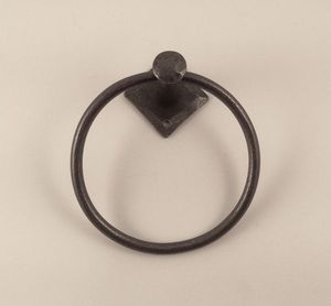 Anneau porte-serviettes en fer finition personnalisée, accessoires de salle de bain disponibles pour le marquage OEM/ODM et les commandes d'approvisionnement en gros - Product Image 1