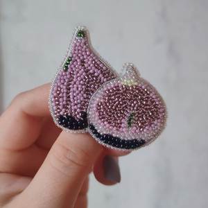 Broche de Flores con Cuentas Hecho a Mano, Arte de Bordado, Joyería Usable, Broche de Diseño con Cuentas para Bufandas, Sombreros y Bolsos - Product Image 2