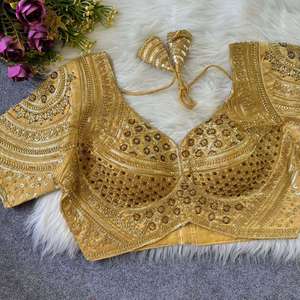 Blusa de Diseño, Hermosa, Hecha a Mano, de Seda Italiana con Fusión de Tricot, Lista para Usar, Completamente Cosida - Product Image 2