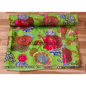 Colcha Kantha Reversible Hecha a Mano con Algodón Orgánico, Estampado Floral Vintage, Colcha Bordada Ecológica de la India - Product Image 3