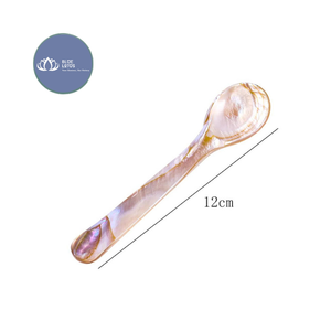 Cuillère à caviar en nacre de haute qualité, durable, naturelle, de luxe, faite à la main, disponible pour l'exportation et la vente en gros - Product Image 1