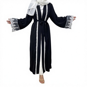 Abayas longues en polyester brodé tendance pour femmes avec poches, vêtements modestes musulmans du Moyen-Orient, vente en gros à Dubaï - Product Image 2