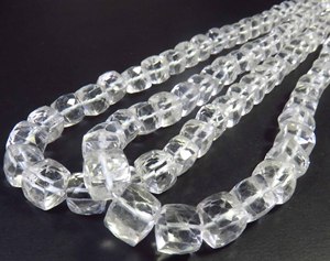 Perles de pierres précieuses en cristal naturel transparent de haute qualité, forme boîte, 6-8 mm, facettées, polies, percées au centre, en forme de cube, brin de 16 pouces, pour usage DIY - Product Image 1