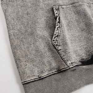 Sweat à capuche pour homme avec logo personnalisé, sans cordon, en coton lourd, effet délavé vintage - Product Image 5