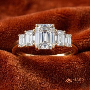 Anillo de Boda de Moissanita con Corte Esmeralda Chapado en Oro de 14K, Joyería de Lujo para Novia, Regalo para Uso Diario de Mujer, Estilo Moderno y Brillante de EE. UU. - Product Image 4