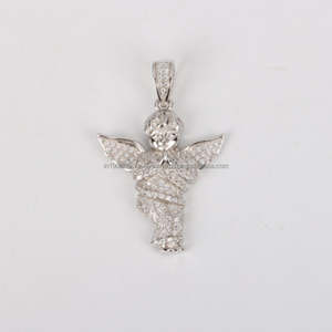 Colgante de cruz de plata de hip hop con abalorio de diamante Joyería helada chapada en rodio - Product Image 1