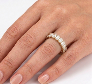 Bague de fiançailles unisexe de luxe en or massif 14 carats jaune, sertie de diamants ovales cultivés en laboratoire certifiés IGI, pour mariage ou cadeau - Product Image 1