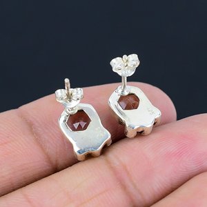 Boucles d'oreilles faites à la main, bijoux pierre de naissance de janvier, quartz rose, hexagonales, en argent sterling 925, cadeau pour elle, sertissage clos - Product Image 4