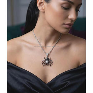 Pendentif Hip Hop de Luxe en Argent Sterling 925 avec Diamant Moissanite et Design Créature Givrée Noir et Blanc - Product Image 2