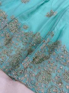 Elegante y Fluido Conjunto Anarkali Salwar Kameez Dupatta con Bordado de Red y Trabajo Latkan, Combinación de Colores Óptima, Especial para Cenas y Novias - Product Image 5