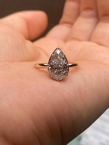 Bague de fiançailles solitaire en diamant de laboratoire taille poire de 3 carats, certifiée IGI - Product Image 3