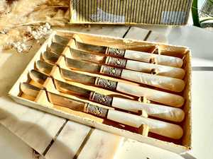 Juego de Cuchillos para Mantequilla de Acero Inoxidable con Mango de Marfil, 4 Piezas, Cuchillería de Cocina, Hoja de Borde Recto - Product Image 1