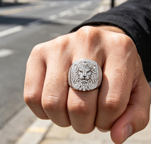 Bague tête de lion Hip Hop pour femmes, pavée de moissanite, ton or et argent, bijoux animaliers de luxe - Product Image 2