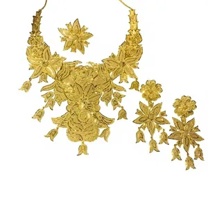 Juego de Joyería Floral de Lujo Chapado en Oro de Latón para Novias, Collar, Pendientes y Anillo, Joyería Africana para Bodas - Product Image 4