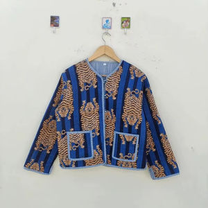 Veste en coton matelassée florale : Manteau léger réversible fait main - Product Image 1