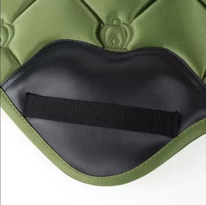 Vente flash : tapis de selle matelassé avec un joli motif, tapis d'équitation pour chevaux, 280 grammes, coton matelassé - Product Image 3