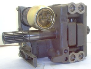 1684583M92 1868965M92 100HP Hydraulic Pump Assembly Mark II for Massey Ferguson MF 135 165 185 OEM <b>Replacement</b> 20001-30000 Hours - Product Image 4