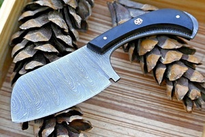 Cuchillo Mini Cleaver de Damasco Hecho a Mano con Hoja Recta y Punta Caída, Mango de Madera y Cuerno, Personalización ODM por TARJ ENTERPRISES - Product Image 2