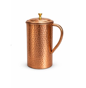 Carafe à eau artisanale en cuivre avec finition martelée et couvercle, design vintage pour la salle à manger - Product Image 4