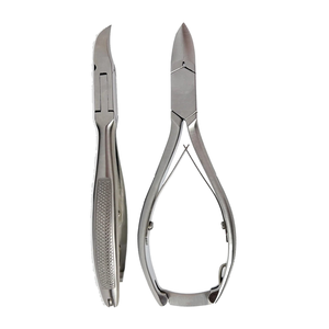 Pince à ongles professionnelle en acier inoxydable de 14 cm à coupe concave, mâchoires coniques, coupe-ongles robuste pour podologie par KKZ International - Product Image 1