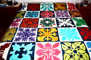 Magnifique couette artisanale multicolore en coton 100% avec motifs de petits blocs et de fleurs, idéale pour la décoration de la literie à la maison - Product Image 3