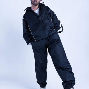 Ensemble de survêtement coupe-vent en polyester respirant avec logo personnalisé – Veste et pantalon de sport pour hommes et femmes – Idéal pour la gym et les voyages - Product Image 2