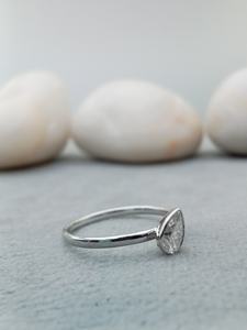 แหวนหมั้นเพชร D'VINS JEWELS LR64 สำหรับผู้หญิง หรูหรา 2 กะรัต ทองคำแท้ 10K ประดับเพชรทรงลูกแพร์ VVS เพชรเลี้ยงในห้องปฏิบัติการ ดีไซน์คลาสสิก IGI - Product Image 4
